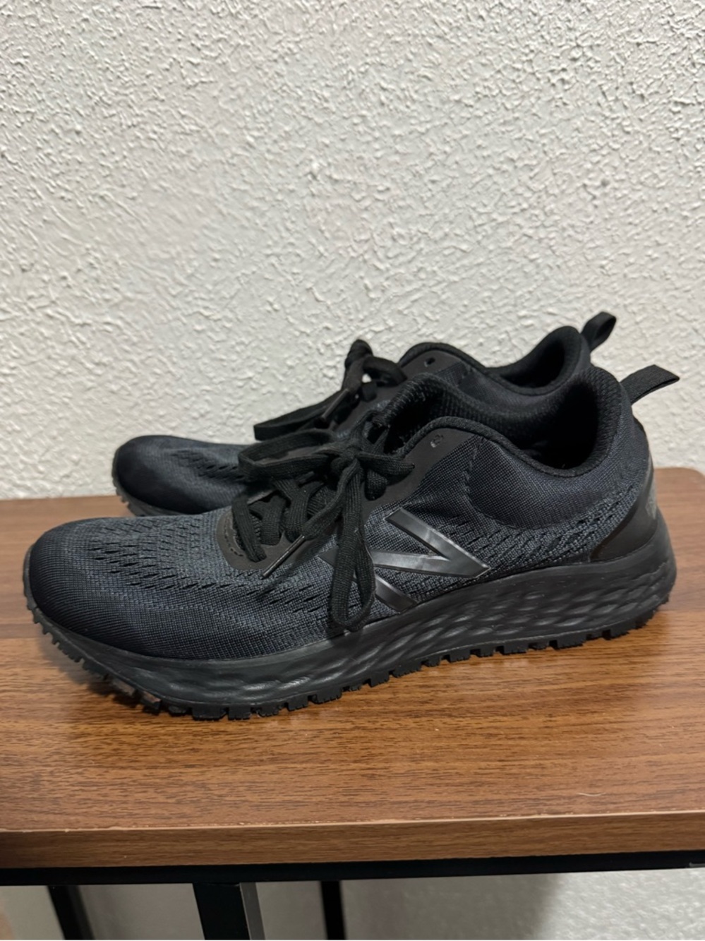 New Balance Fresh Foam Arishi Black Running Shoes Women’s size 7